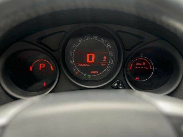 Бежевий Сітроен С4, об'ємом двигуна 1.6 л та пробігом 208 тис. км за 6500 $, фото 11 на Automoto.ua