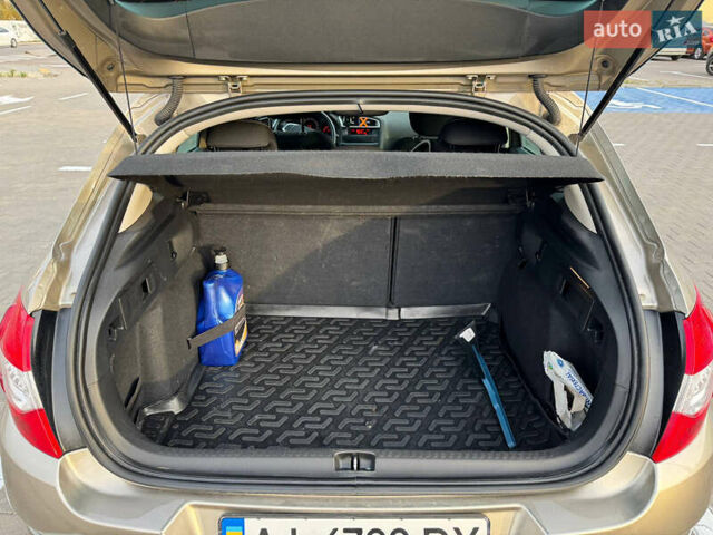 Бежевый Ситроен С4, объемом двигателя 1.6 л и пробегом 126 тыс. км за 7500 $, фото 8 на Automoto.ua