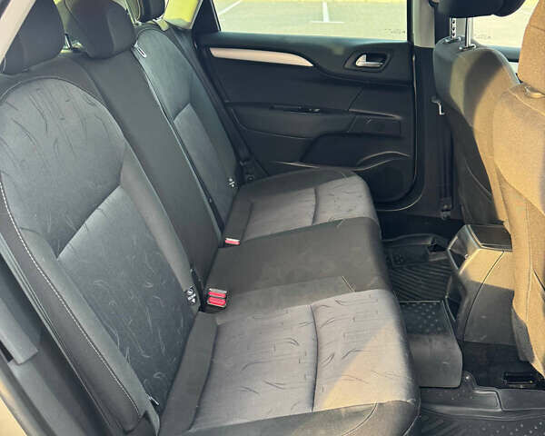 Бежевый Ситроен С4, объемом двигателя 1.6 л и пробегом 126 тыс. км за 7500 $, фото 14 на Automoto.ua