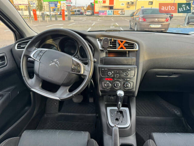 Бежевый Ситроен С4, объемом двигателя 1.6 л и пробегом 126 тыс. км за 7500 $, фото 10 на Automoto.ua