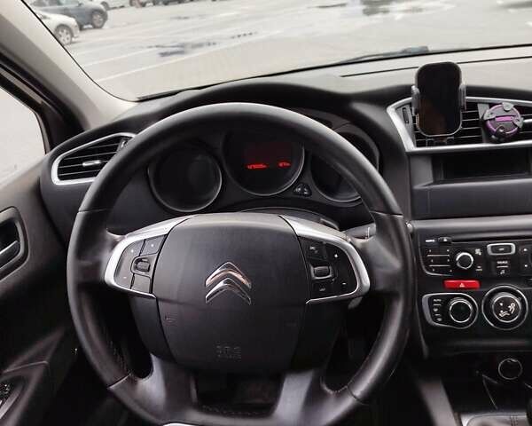 Бежевый Ситроен С4, объемом двигателя 1.59 л и пробегом 270 тыс. км за 6200 $, фото 18 на Automoto.ua