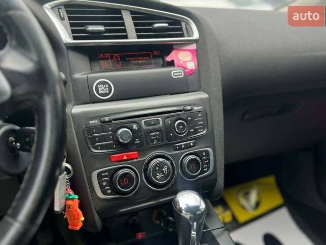 Бежевый Ситроен С4, объемом двигателя 1.6 л и пробегом 208 тыс. км за 6500 $, фото 14 на Automoto.ua