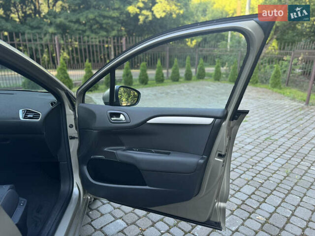 Бежевый Ситроен С4, объемом двигателя 1.6 л и пробегом 95 тыс. км за 7700 $, фото 10 на Automoto.ua