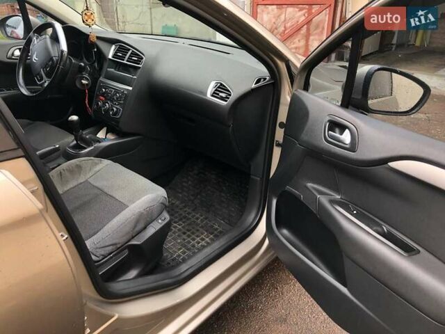 Бежевый Ситроен С4, объемом двигателя 1.6 л и пробегом 183 тыс. км за 7200 $, фото 6 на Automoto.ua