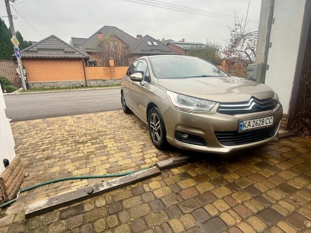 Бежевый Ситроен С4, объемом двигателя 1.6 л и пробегом 212 тыс. км за 8500 $, фото 2 на Automoto.ua