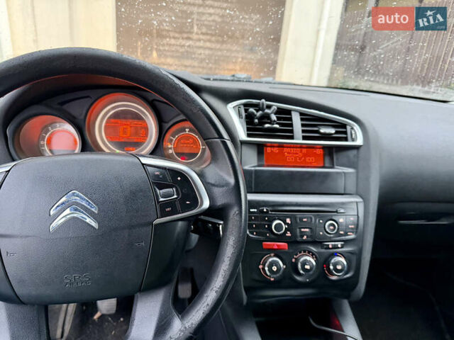 Бежевий Сітроен С4, об'ємом двигуна 1.6 л та пробігом 430 тис. км за 5500 $, фото 6 на Automoto.ua
