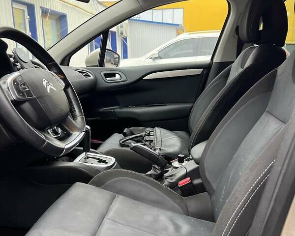 Бежевий Сітроен С4, об'ємом двигуна 1.6 л та пробігом 148 тис. км за 7900 $, фото 8 на Automoto.ua
