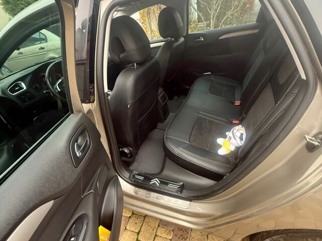 Бежевый Ситроен С4, объемом двигателя 1.6 л и пробегом 212 тыс. км за 8500 $, фото 10 на Automoto.ua