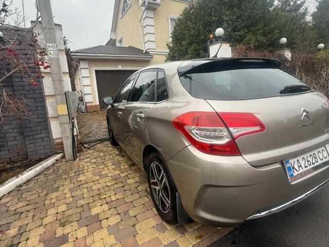 Бежевый Ситроен С4, объемом двигателя 1.6 л и пробегом 212 тыс. км за 8500 $, фото 4 на Automoto.ua