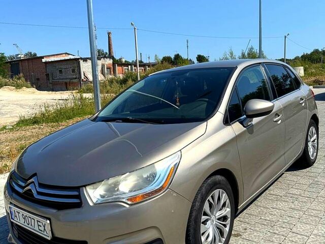 Бежевий Сітроен С4, об'ємом двигуна 1.6 л та пробігом 237 тис. км за 7500 $, фото 3 на Automoto.ua