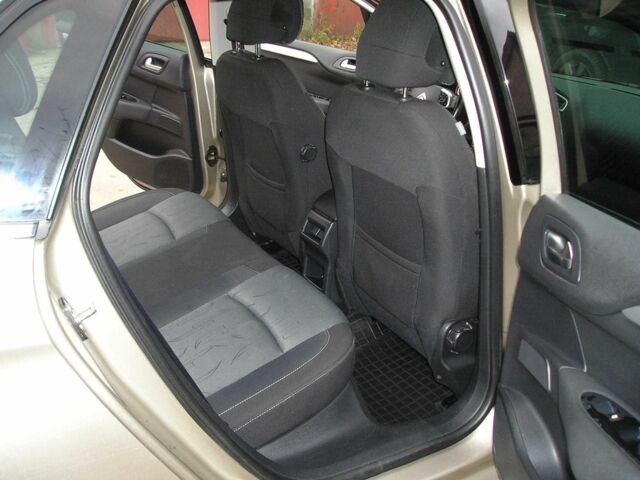 Ситроен С4 2013 в Киеве на Automoto.ua Бежевый Ситроен С4, объемом двигателя 1.6 л и пробегом 116 тыс. км за 8800 $, фото 14 на Automoto.ua