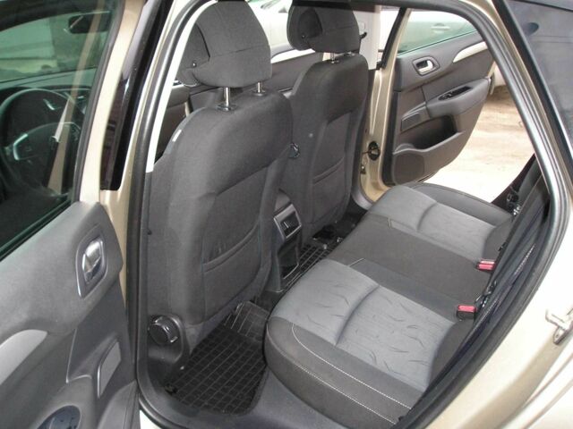 Ситроен С4 2013 в Киеве на Automoto.ua Бежевый Ситроен С4, объемом двигателя 1.6 л и пробегом 116 тыс. км за 8800 $, фото 13 на Automoto.ua