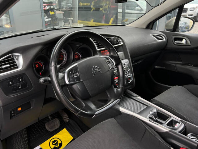 Бежевый Ситроен С4, объемом двигателя 1.6 л и пробегом 155 тыс. км за 7990 $, фото 7 на Automoto.ua