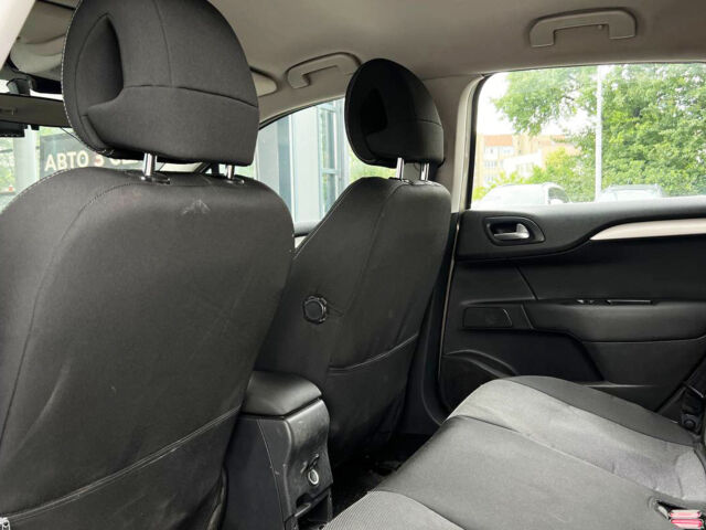 Бежевый Ситроен С4, объемом двигателя 1.6 л и пробегом 155 тыс. км за 7990 $, фото 17 на Automoto.ua