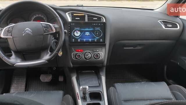 Бежевый Ситроен С4, объемом двигателя 1.59 л и пробегом 320 тыс. км за 7350 $, фото 10 на Automoto.ua