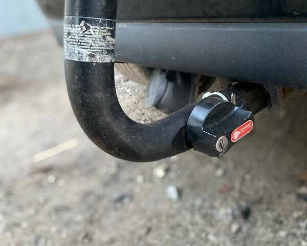 Черный Ситроен С4, объемом двигателя 2 л и пробегом 245 тыс. км за 4250 $, фото 31 на Automoto.ua