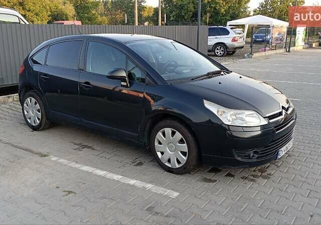 Черный Ситроен С4, объемом двигателя 2 л и пробегом 180 тыс. км за 4600 $, фото 1 на Automoto.ua