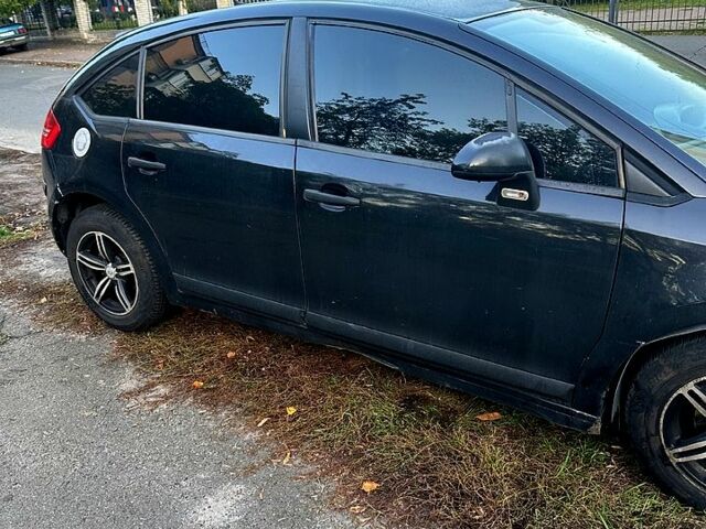 Черный Ситроен С4, объемом двигателя 16 л и пробегом 100 тыс. км за 2800 $, фото 1 на Automoto.ua