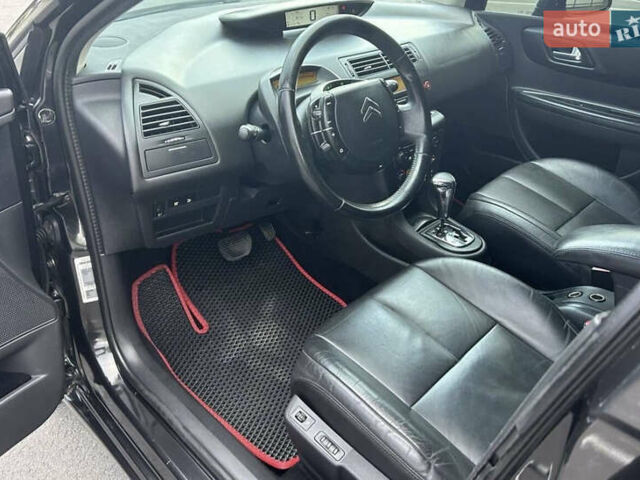 Ситроен С4 2006 в Львове на Automoto.ua Черный Ситроен С4, объемом двигателя 1.59 л и пробегом 190 тыс. км за 6000 $, фото 2 на Automoto.ua