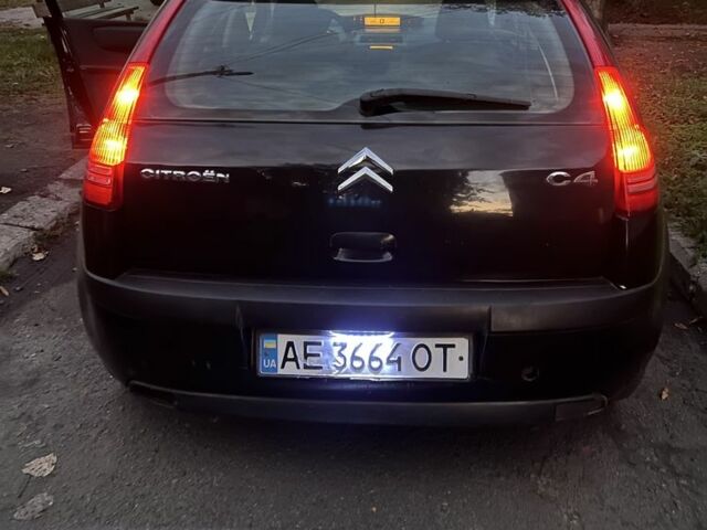 Черный Ситроен С4, объемом двигателя 1.6 л и пробегом 204 тыс. км за 2800 $, фото 16 на Automoto.ua