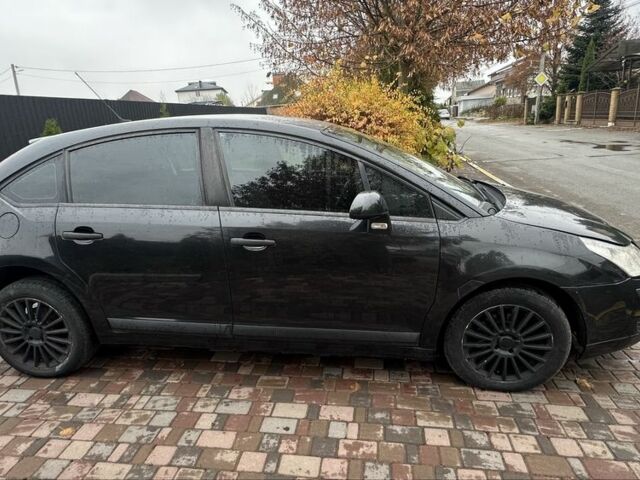 Черный Ситроен С4, объемом двигателя 1.6 л и пробегом 250 тыс. км за 3600 $, фото 4 на Automoto.ua