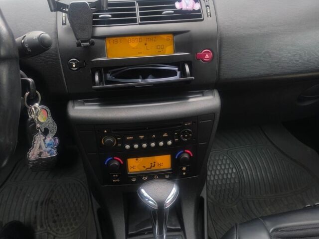 Черный Ситроен С4, объемом двигателя 0 л и пробегом 172 тыс. км за 5000 $, фото 7 на Automoto.ua