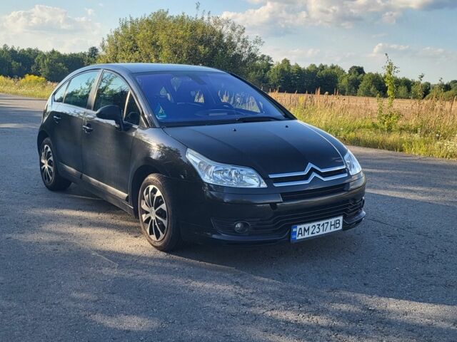Черный Ситроен С4, объемом двигателя 1.6 л и пробегом 257 тыс. км за 4600 $, фото 1 на Automoto.ua