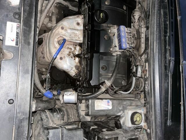 Черный Ситроен С4, объемом двигателя 1.6 л и пробегом 204 тыс. км за 2800 $, фото 17 на Automoto.ua