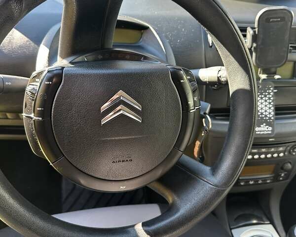 Сітроен С4 2007 у Дубно на Automoto.ua Чорний Сітроен С4, об'ємом двигуна 1.59 л та пробігом 225 тис. км за 4200 $, фото 7 на Automoto.ua