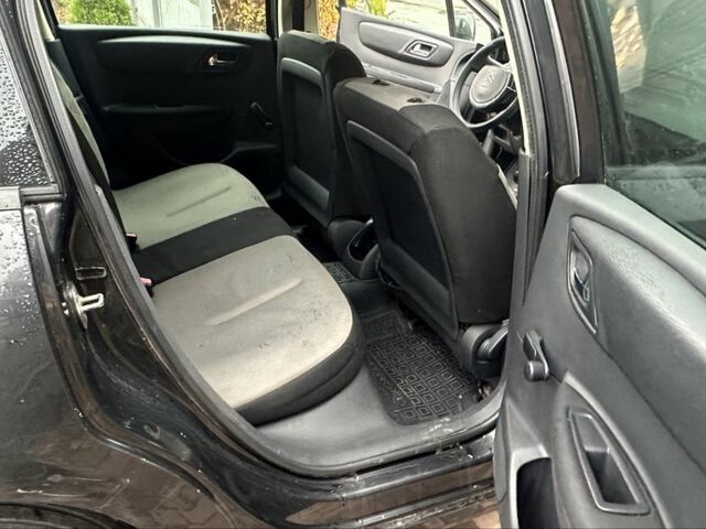 Черный Ситроен С4, объемом двигателя 1.6 л и пробегом 250 тыс. км за 3600 $, фото 16 на Automoto.ua