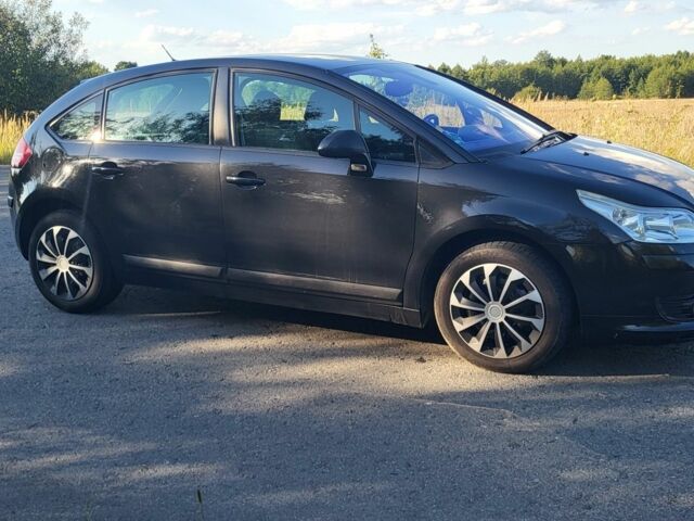 Черный Ситроен С4, объемом двигателя 1.6 л и пробегом 257 тыс. км за 4600 $, фото 2 на Automoto.ua