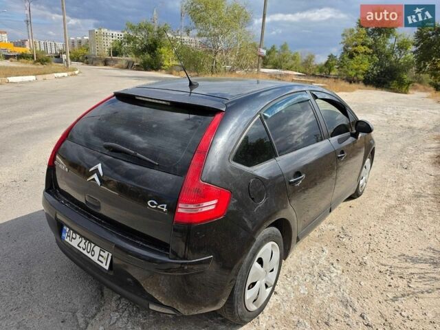 Черный Ситроен С4, объемом двигателя 1.6 л и пробегом 348 тыс. км за 3300 $, фото 5 на Automoto.ua