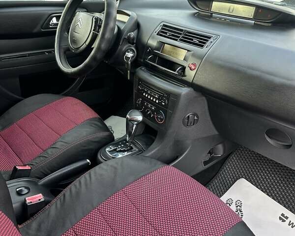 Чорний Сітроен С4, об'ємом двигуна 1.6 л та пробігом 242 тис. км за 4800 $, фото 16 на Automoto.ua