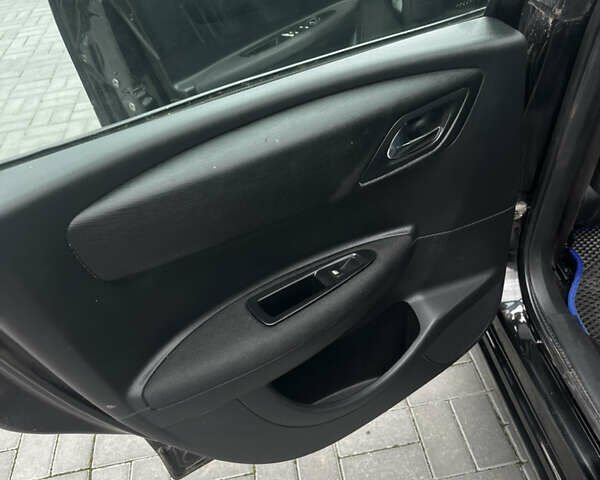 Черный Ситроен С4, объемом двигателя 1.56 л и пробегом 245 тыс. км за 4500 $, фото 11 на Automoto.ua