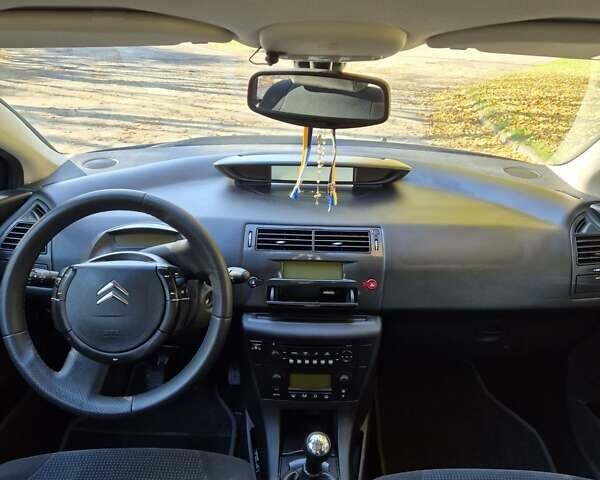 Ситроен С4 2008 в Калуше на Automoto.ua Черный Ситроен С4, объемом двигателя 1.6 л и пробегом 179 тыс. км за 4050 $, фото 13 на Automoto.ua