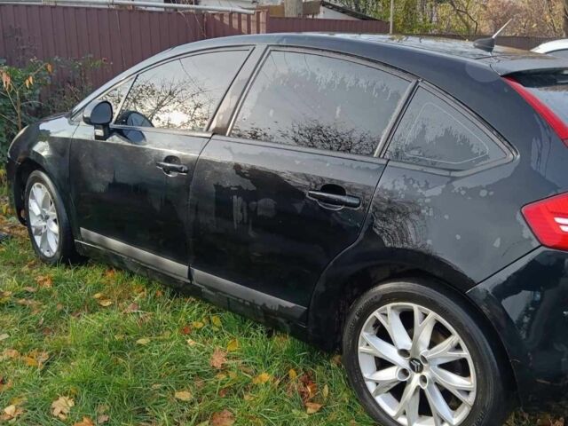 Черный Ситроен С4, объемом двигателя 1.6 л и пробегом 220 тыс. км за 3000 $, фото 1 на Automoto.ua