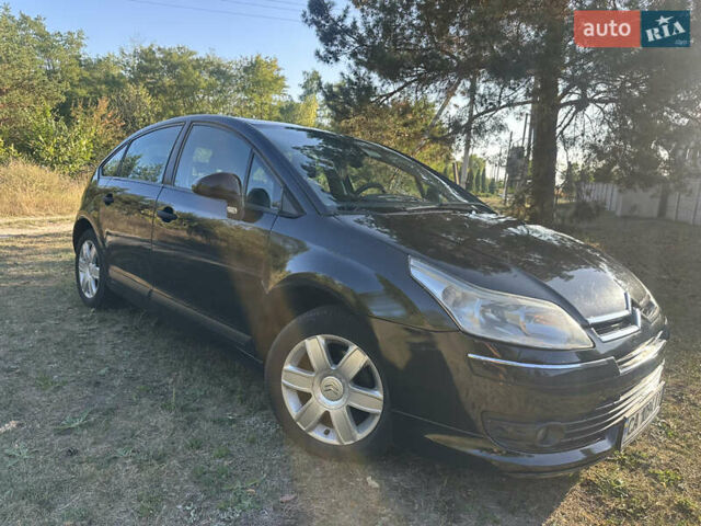 Чорний Сітроен С4, об'ємом двигуна 1.6 л та пробігом 147 тис. км за 3750 $, фото 4 на Automoto.ua