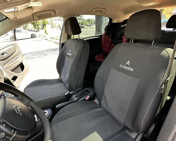 Черный Ситроен С4, объемом двигателя 1.6 л и пробегом 113 тыс. км за 4000 $, фото 8 на Automoto.ua