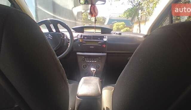 Чорний Сітроен С4, об'ємом двигуна 1.6 л та пробігом 270 тис. км за 5100 $, фото 3 на Automoto.ua