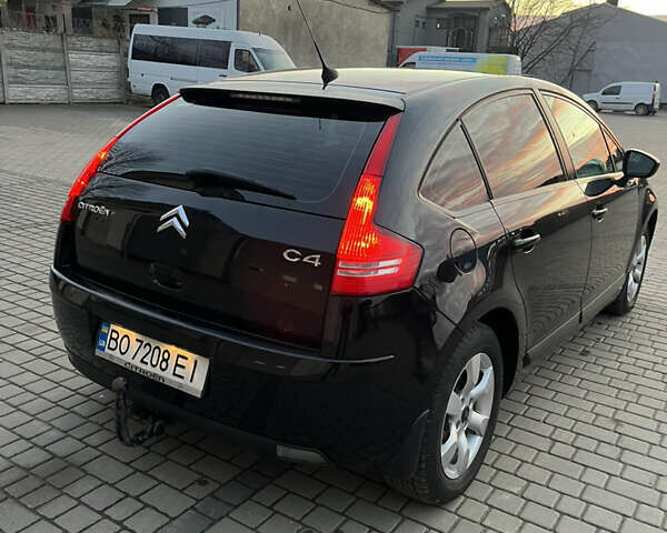 Черный Ситроен С4, объемом двигателя 1.56 л и пробегом 259 тыс. км за 5699 $, фото 5 на Automoto.ua