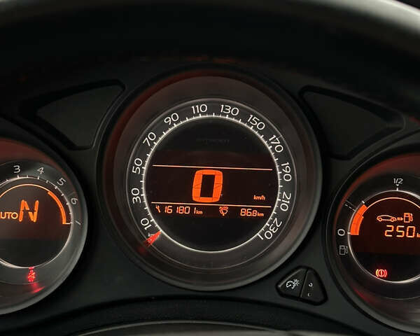 Черный Ситроен С4, объемом двигателя 1.6 л и пробегом 161 тыс. км за 7400 $, фото 8 на Automoto.ua
