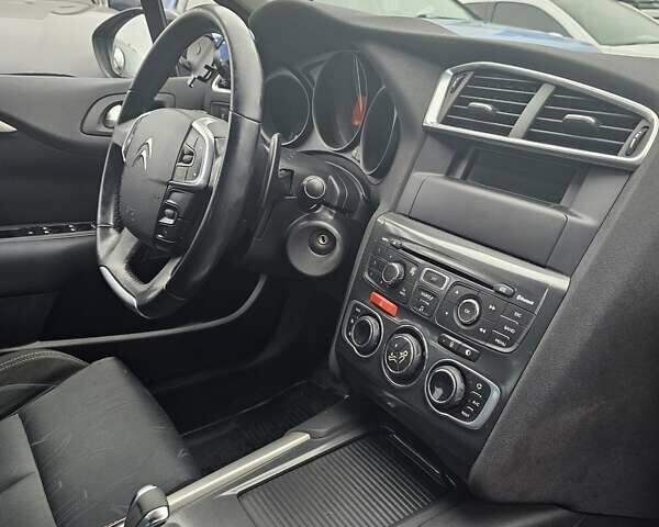 Черный Ситроен С4, объемом двигателя 1.56 л и пробегом 162 тыс. км за 7300 $, фото 5 на Automoto.ua