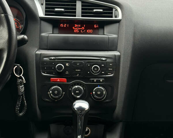 Чорний Сітроен С4, об'ємом двигуна 1.6 л та пробігом 133 тис. км за 6200 $, фото 8 на Automoto.ua