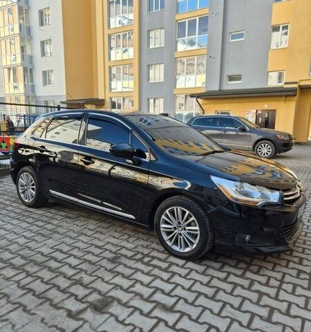 Черный Ситроен С4, объемом двигателя 1.6 л и пробегом 284 тыс. км за 6800 $, фото 4 на Automoto.ua