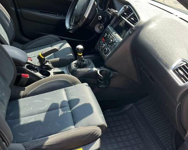 Чорний Сітроен С4, об'ємом двигуна 1.56 л та пробігом 271 тис. км за 6500 $, фото 9 на Automoto.ua