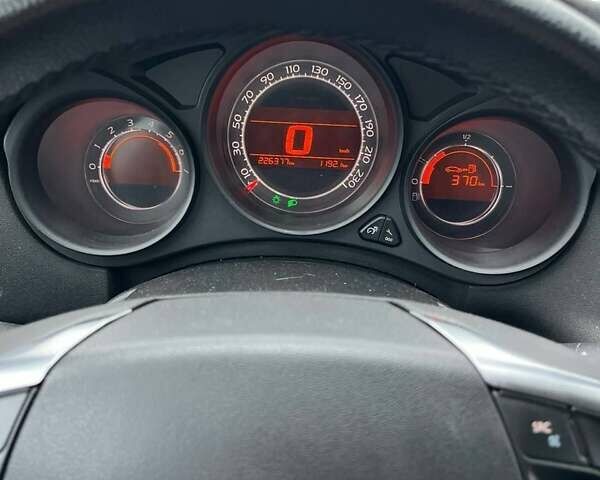 Черный Ситроен С4, объемом двигателя 1.56 л и пробегом 226 тыс. км за 6500 $, фото 7 на Automoto.ua