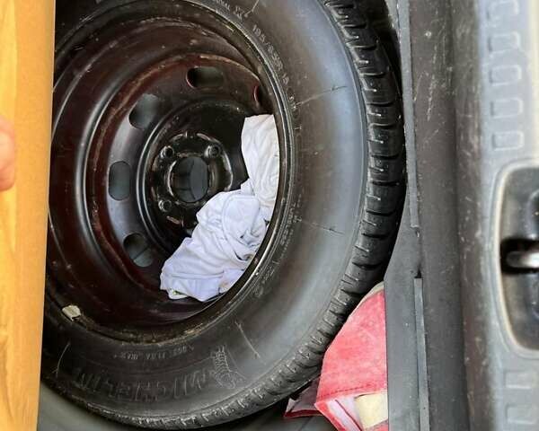 Чорний Сітроен С4, об'ємом двигуна 1.56 л та пробігом 271 тис. км за 6500 $, фото 11 на Automoto.ua