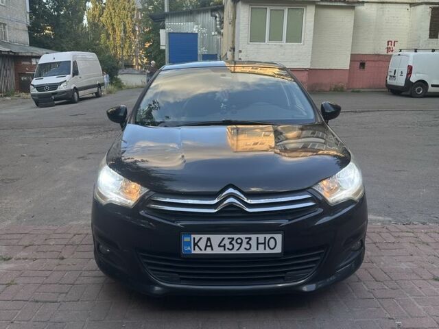 Черный Ситроен С4, объемом двигателя 1.6 л и пробегом 287 тыс. км за 5200 $, фото 1 на Automoto.ua