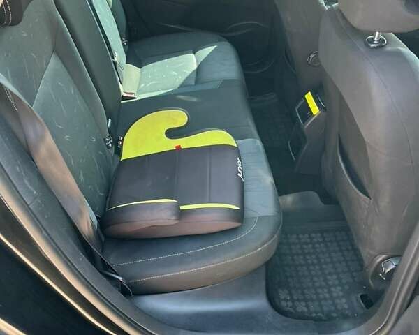 Чорний Сітроен С4, об'ємом двигуна 1.56 л та пробігом 271 тис. км за 6500 $, фото 12 на Automoto.ua