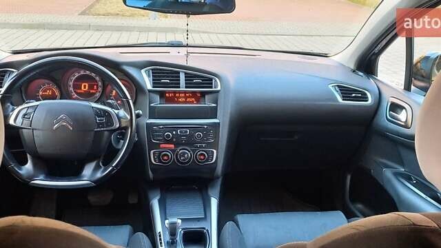 Черный Ситроен С4, объемом двигателя 1.6 л и пробегом 112 тыс. км за 8350 $, фото 10 на Automoto.ua